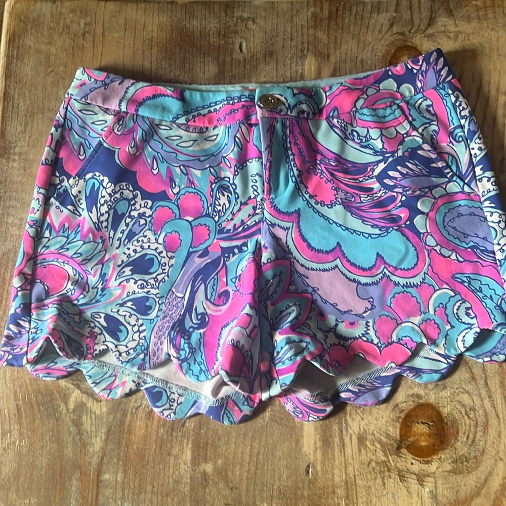 Lilly Pulitzer knit buttercup shorts size 6